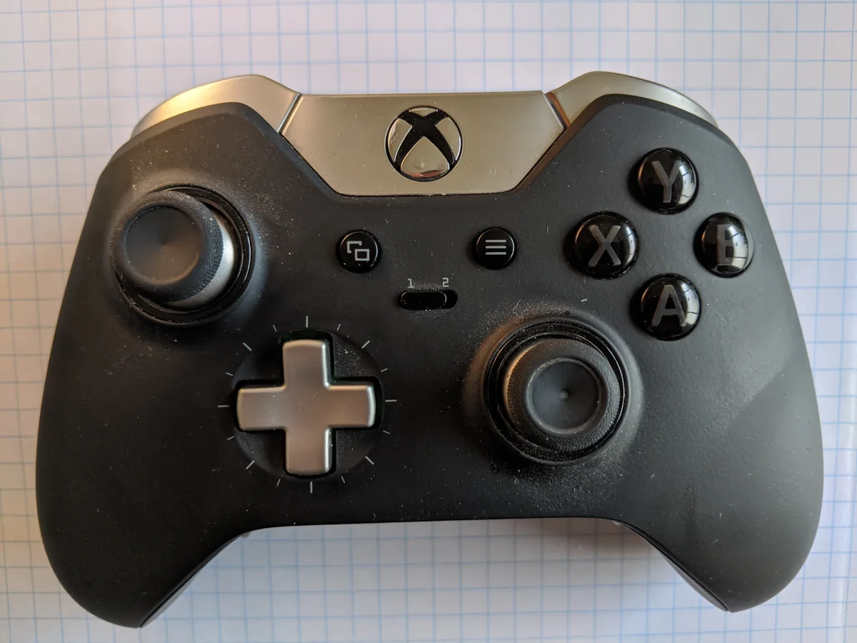 Voorkant van een originele Xbox Elite-controller
